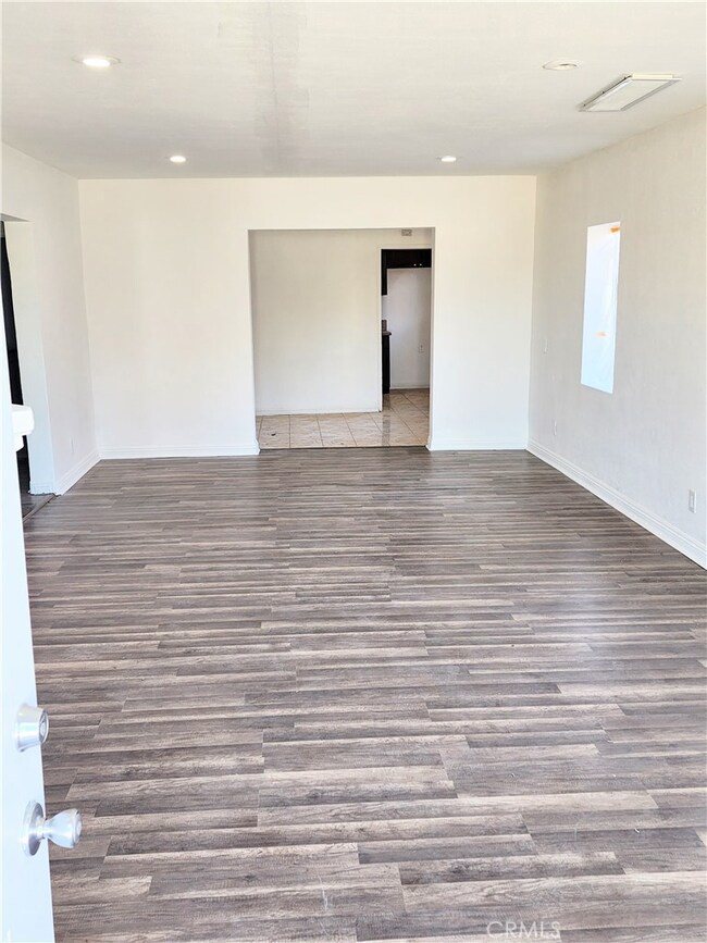 16857 Tracy St, Victorville, CA 92395 - photo 6