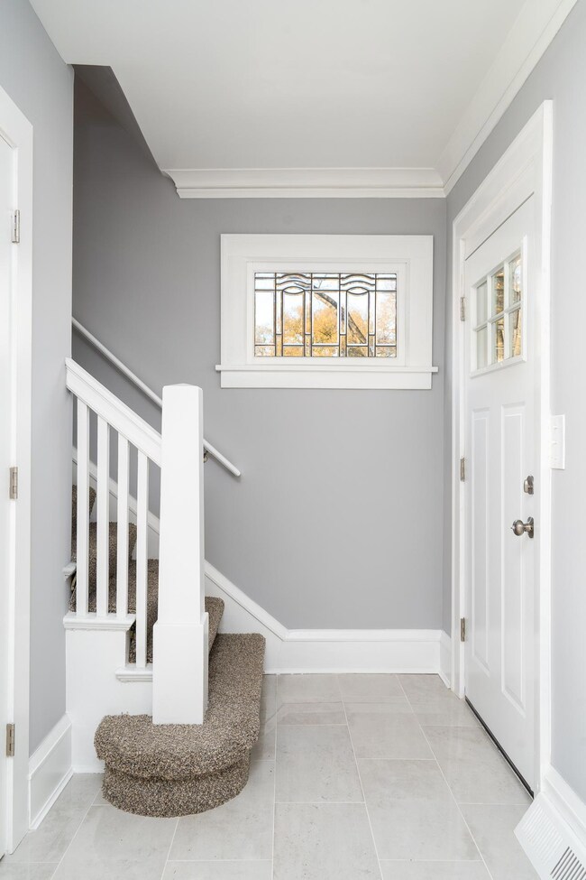 2828 Dakota Avenue South MLS-7.jpg