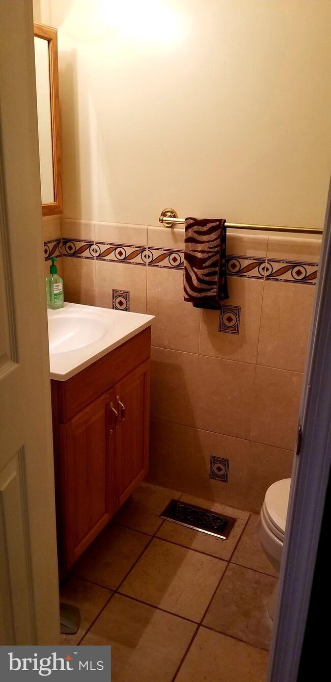 1948 Mayflower Dr, Woodbridge, VA 22192 - photo 4