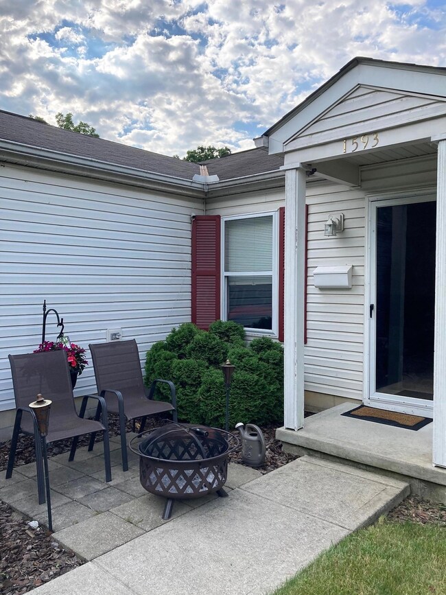 1593 Hansen Ave, Columbus, OH 43224 - photo 2