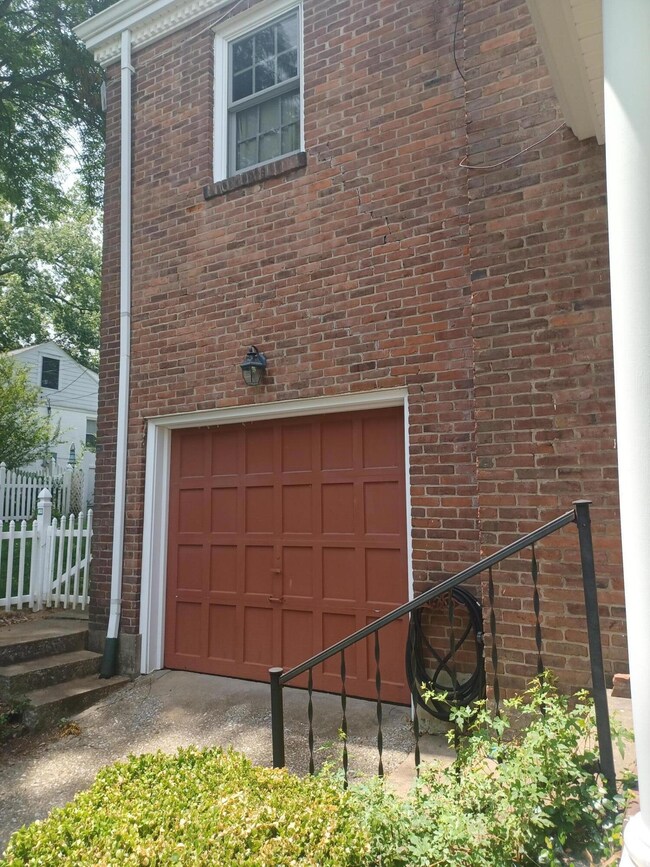 33 Graham Ave, Frankfort, KY 40601 - photo 5