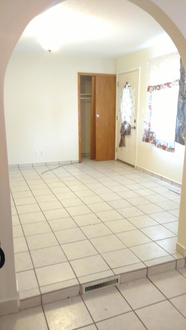 2706 Denmark Rd, Columbus, OH 43232 - photo 2