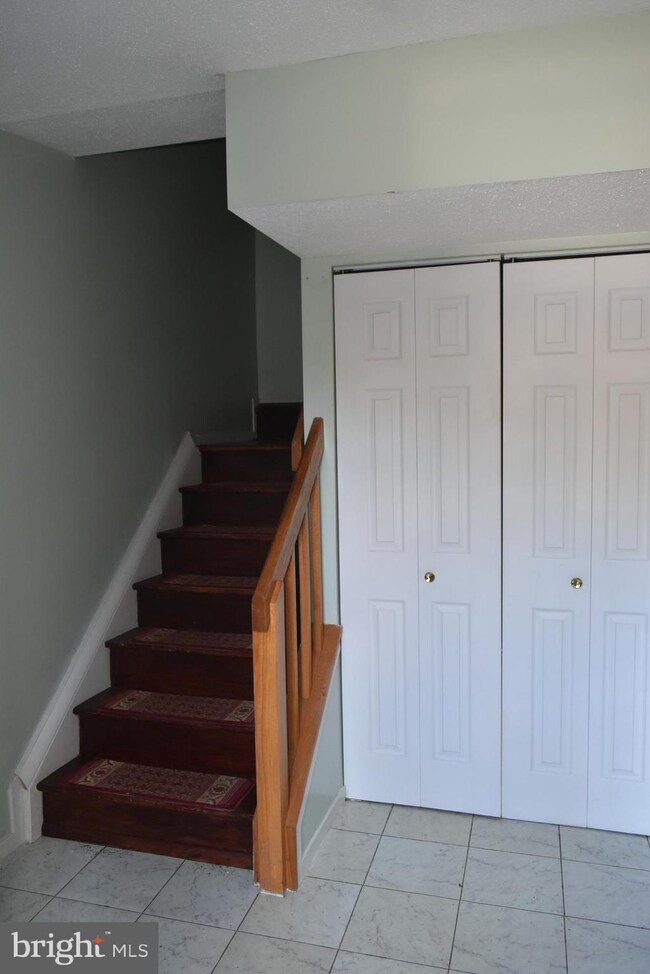 1811 Old Post Terrace, Woodbridge, VA 22191 - photo 3