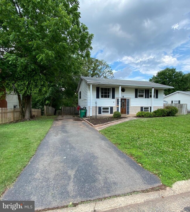 614 W Maple Ave, Sterling, VA 20164 - photo 3