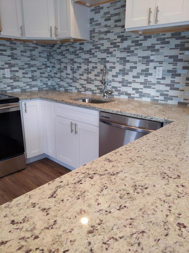 58 E 4th St, Wind Gap, PA 18091 - photo 4