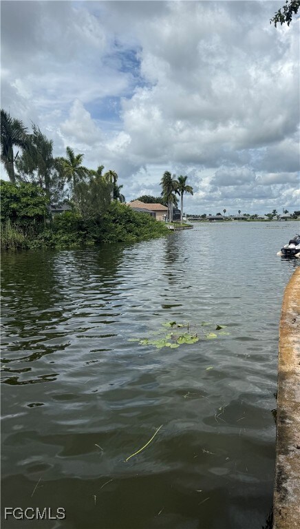 404 SE 9th Place, Cape Coral, FL 33990 - photo 5