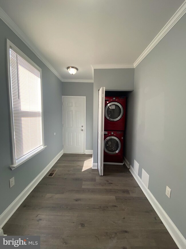 2926 Violet Ave, Baltimore, MD 21215 - photo 5