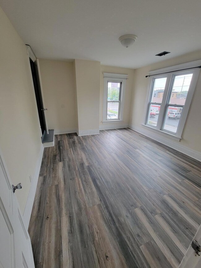 19 1/2 S Wheatland Ave, Columbus, OH 43204 - photo 4