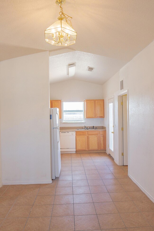 14312 Venecia Dr, El Paso, TX 79928 - photo 7