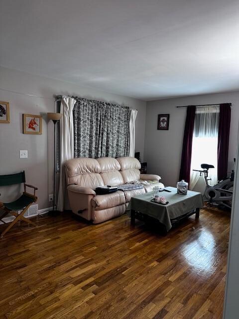 921 Mitchell Ave, Lansing, MI 48917 - photo 7