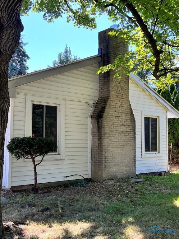 2340 Ottawa River Rd, Toledo, OH 43611 - photo 3