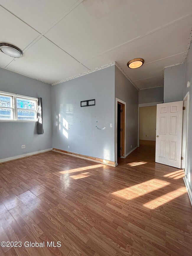 146 Maple St, Glens Falls, NY 12801 - photo 5