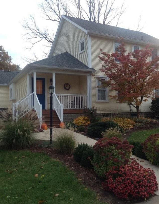 2 Driveway View