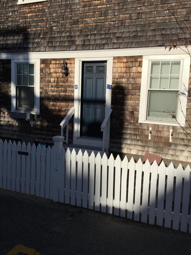 11 Atlantic Ave unit B, Provincetown, MA 02657 - photo 3