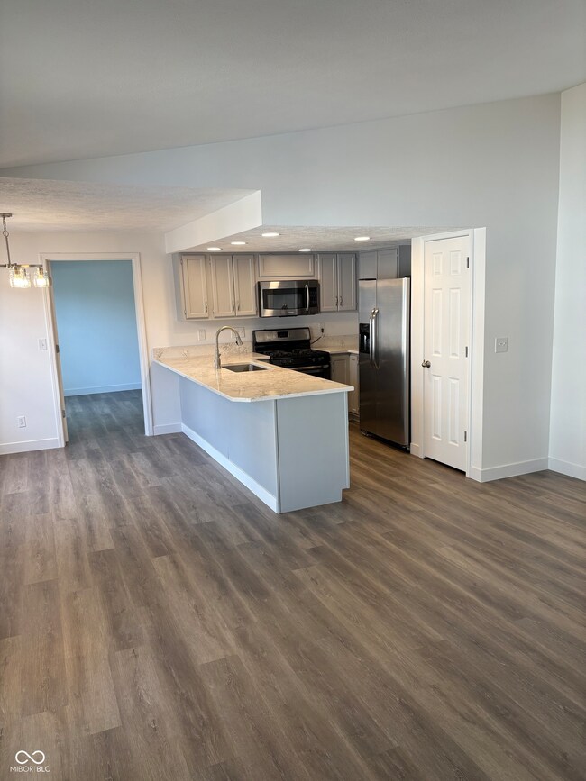 4520 Posthorn Ct, Columbus, IN 47203 - photo 6