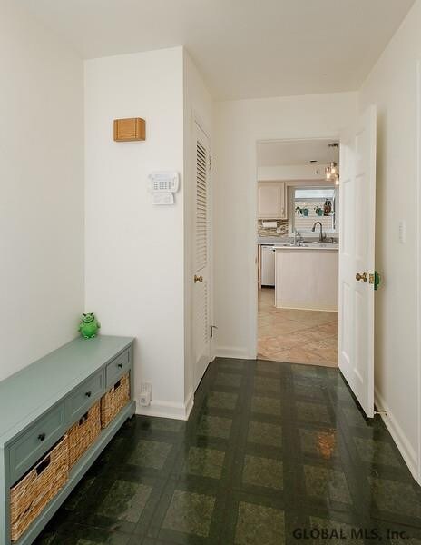 10 Heather Ln, Delmar, NY 12054 - photo 3