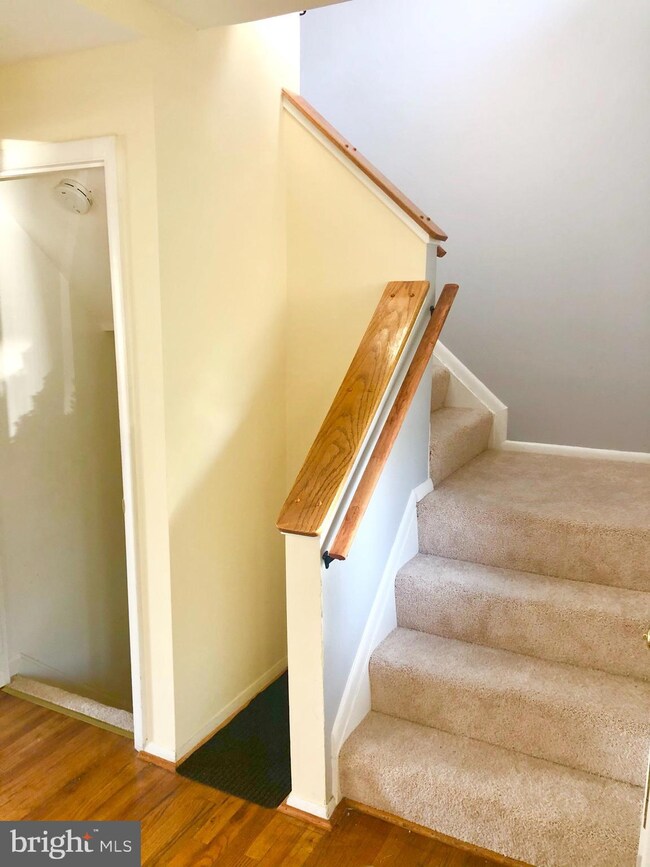 9471 Clocktower Ln, Columbia, MD 21046 - photo 2