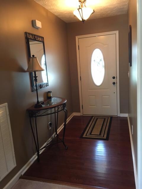 1119 Indian Springs Cir, Manchester, TN 37355 - photo 2