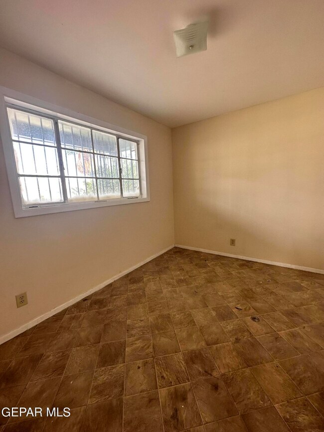 3912 Polk Ave unit 1, El Paso, TX 79930 - photo 5