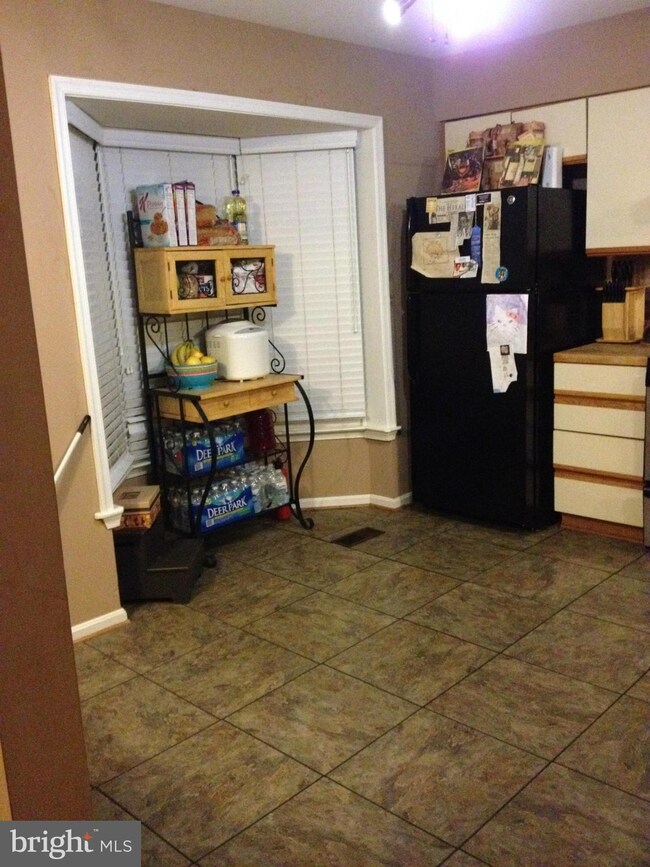 14023 Oakpointe Dr, Laurel, MD 20707 - photo 7