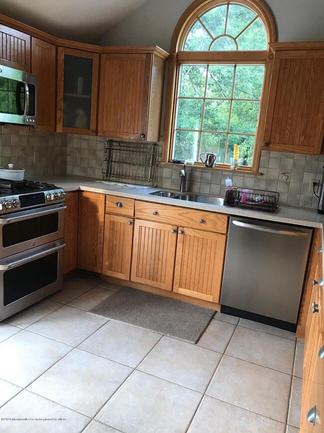 24 Barbara Ln unit SUMMER, Oakhurst, NJ 07755 - photo 5