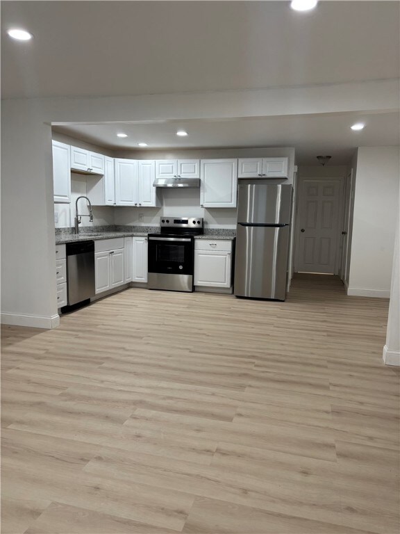 Kitchen & Hallway