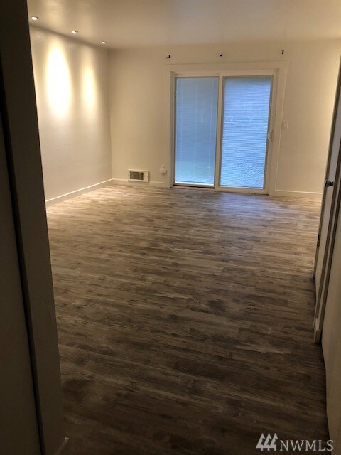 18910 Bothell Everett Hwy unit C3, Bothell, WA 98012 - photo 2