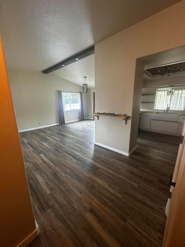 1517 Molly Ln, Grants Pass, OR 97527 - photo 6