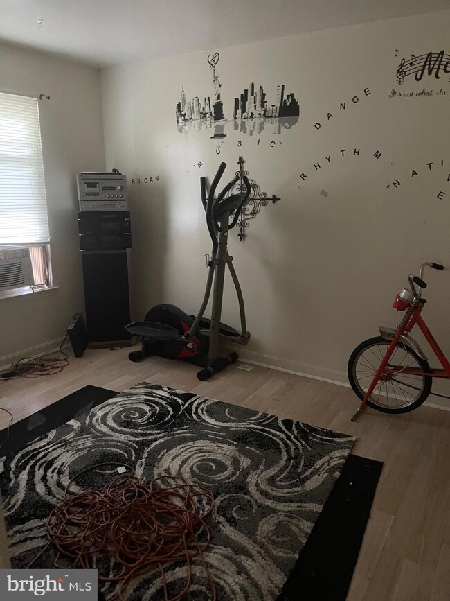 6004 Saint Moritz Dr, Temple Hills, MD 20748 - photo 5