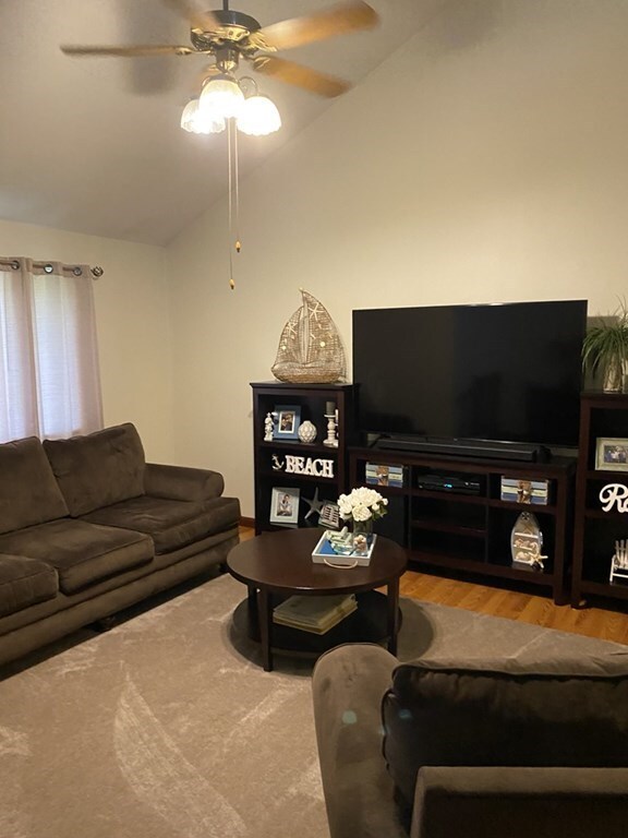 17 Cork Cir unit E, Millville, MA 01529 - photo 4