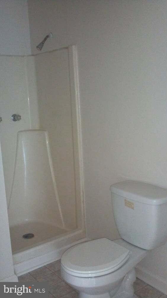 270 N Washington St unit . E, Berkeley Springs, WV 25411 - photo 3