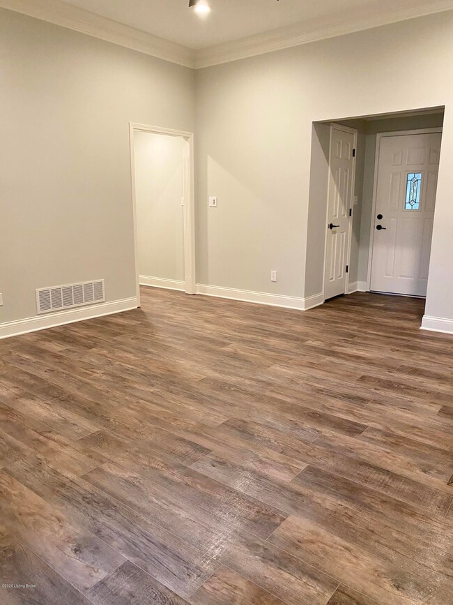 7500 Apple Blossom Place, Louisville, KY 40228 - photo 4