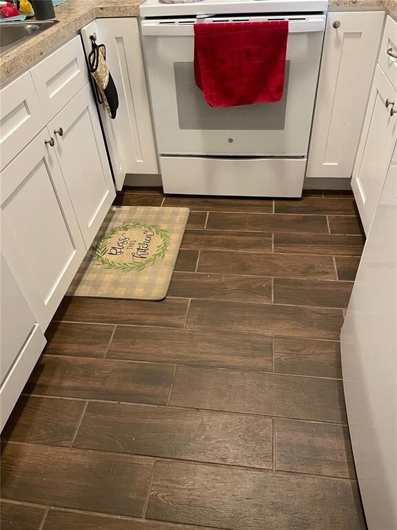 2242 Kitchen flooring