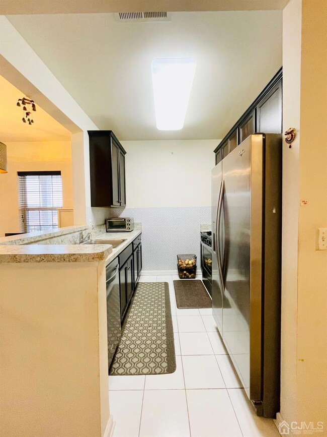 547 E Celebration Way, South Plainfield, NJ 07080 - photo 2