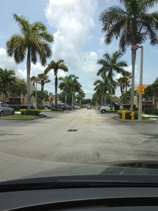 4744 NW 114th Ave unit 102, Doral, FL 33178 - photo 3