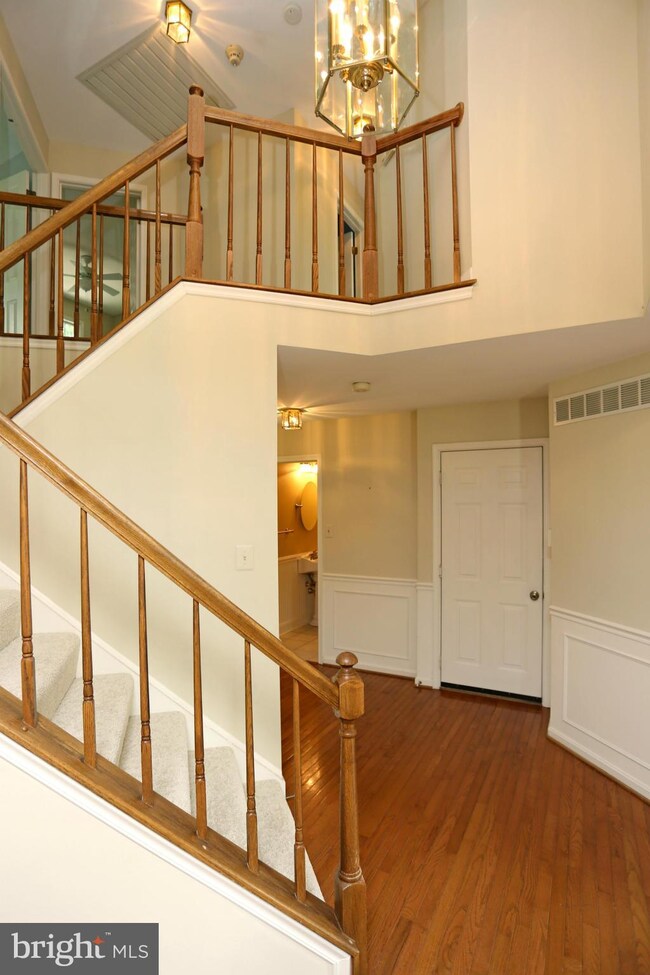 421 Hawkridge Ln, Sykesville, MD 21784 - photo 3