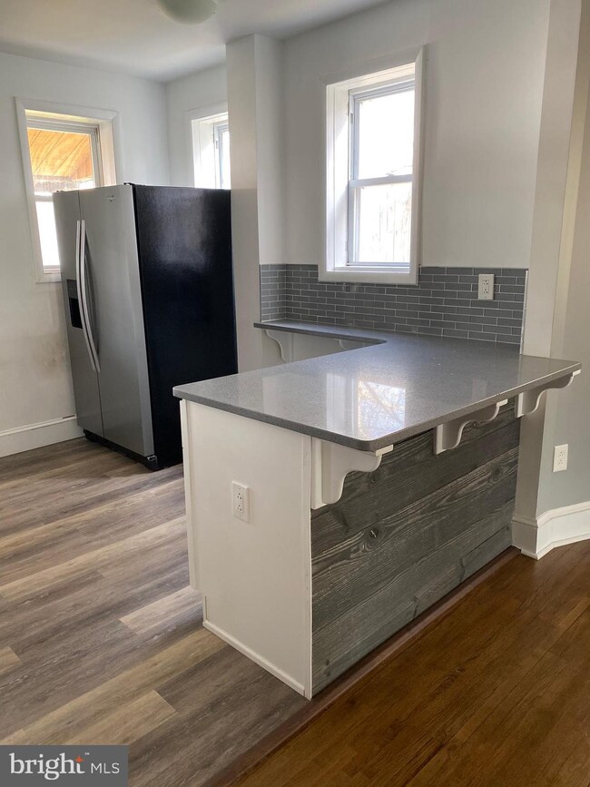 411 W Fornance St, Norristown, PA 19401 - photo 5