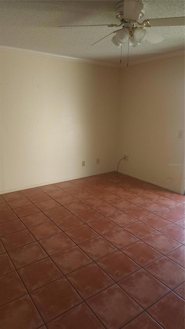 14460 Reuter Strasse Cir unit 718, Tampa, FL 33613 - photo 3