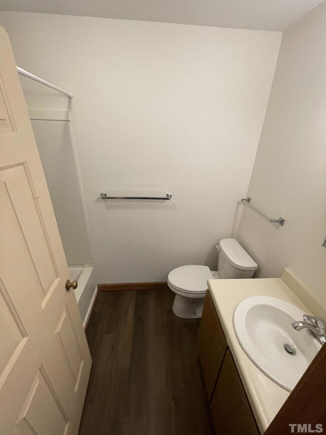 3504 Ivy Commons Dr unit 101, Raleigh, NC 27606 - photo 6