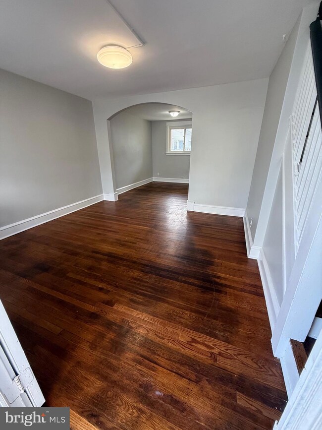 6948 Clinton Rd, Upper Darby, PA 19082 - photo 4