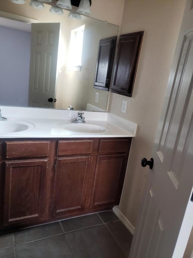 809 Desert Bush Dr, El Paso, TX 79928 - photo 5