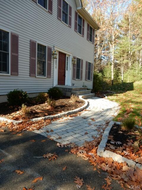 322 Big Pines Ln, East Stroudsburg, PA 18301 - photo 4