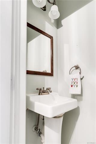 Powder Room off Entryway