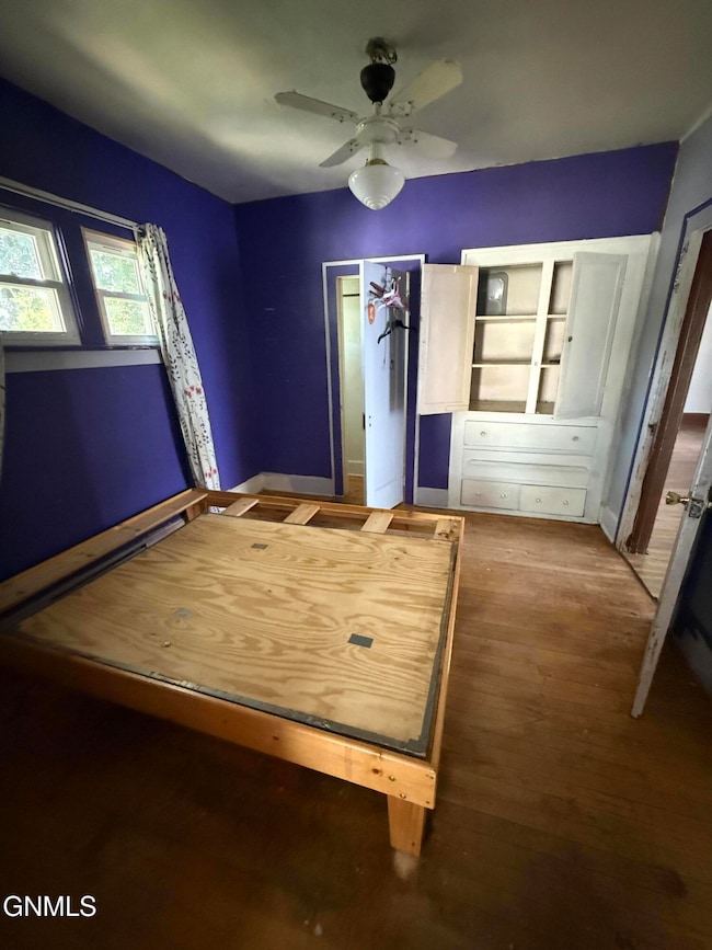 421 W Main St, Beulah, ND 58523 - photo 6