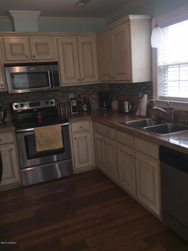 1208 Bristolmoor Dr, Winterville, NC 28590 - photo 2