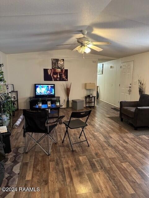 109 Mickey Living Room