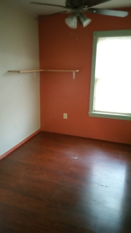 31 Temple St, Holyoke, MA 01040 - photo 5