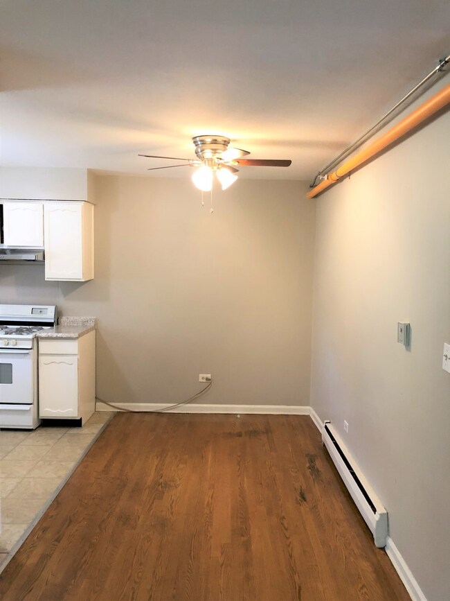 5629 Saint Charles Rd unit 204, Berkeley, IL 60163 - photo 6