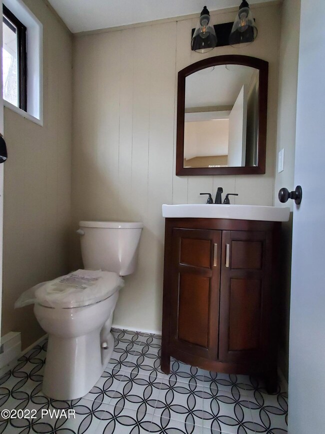 220 Broadmoor Dr, Lords Valley, PA 18428 - photo 6