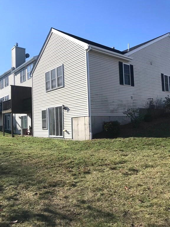 96 Bridle Cross Rd, Fitchburg, MA 01420 - photo 3